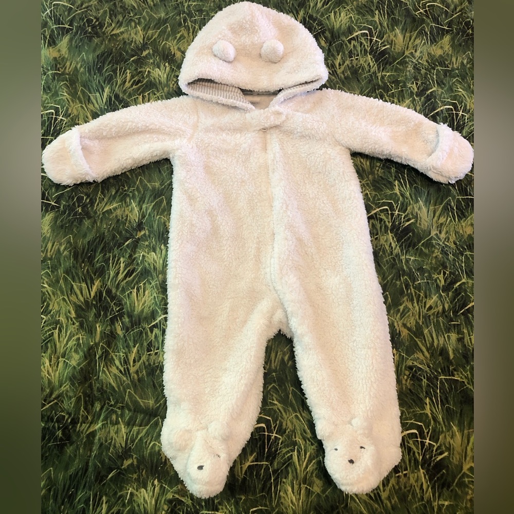 Baby Fuzzy bear onesie 6M